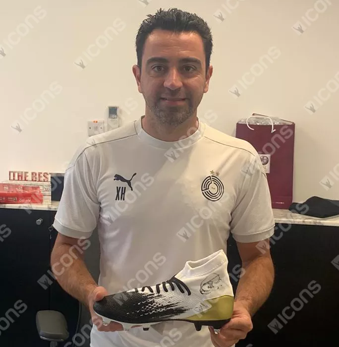 Xavi Signed White Black & Gold Adidas Predator Boot In Acrylic Case