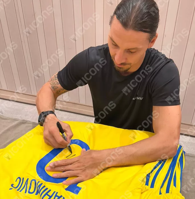 Zlatan Ibrahimovic Back Signed Sweden 2016-17 Home Shirt In Classic Frame